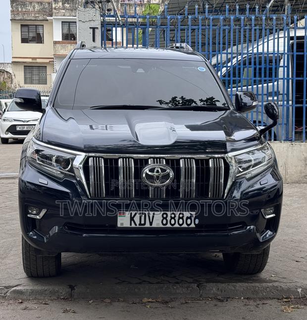 Toyota Land Cruiser Prado 2.8 2019 Black