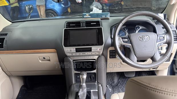 Toyota Land Cruiser Prado 2.8 2019 Black