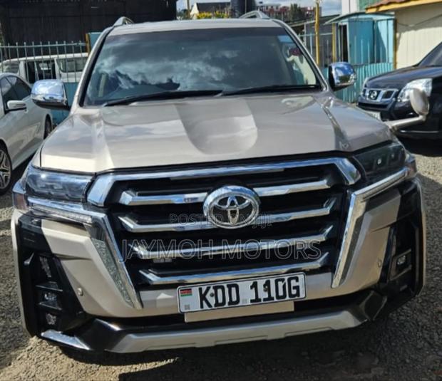 Toyota Land Cruiser 2015 Gold