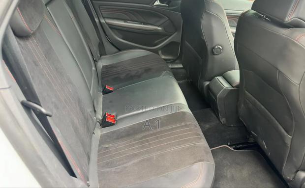 Peugeot 308 2018 Black