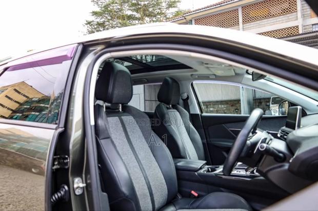 Peugeot 3008 2019 Green