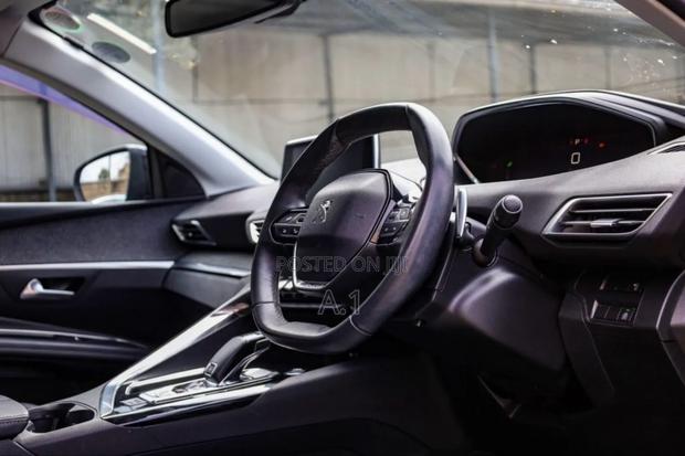 Peugeot 3008 2019 Green