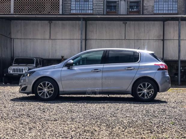 Peugeot 308 2018 Silver