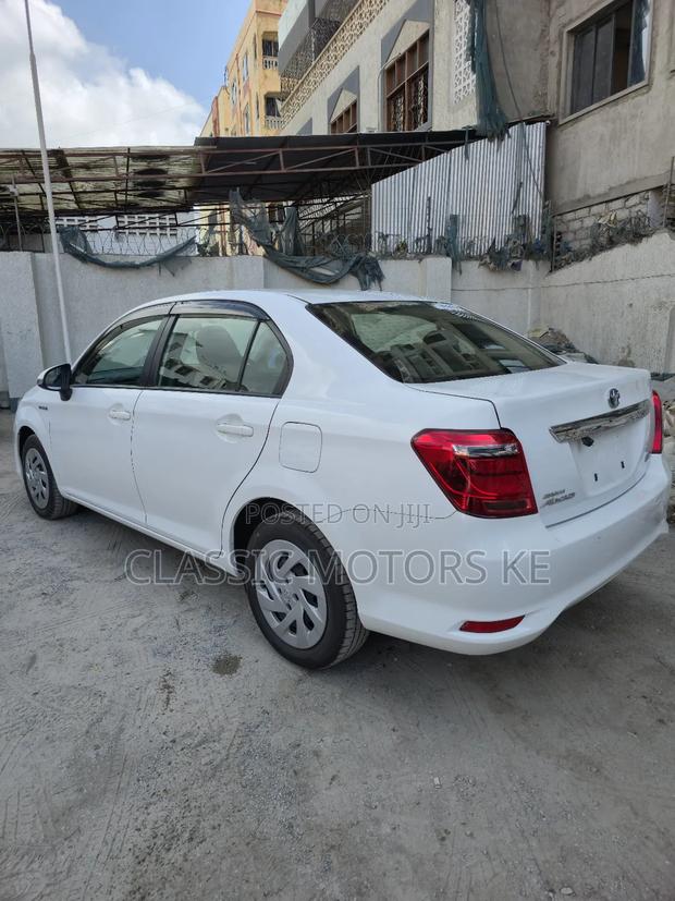 Toyota Axio 1.5 Hybrid G 2WD 2019 White