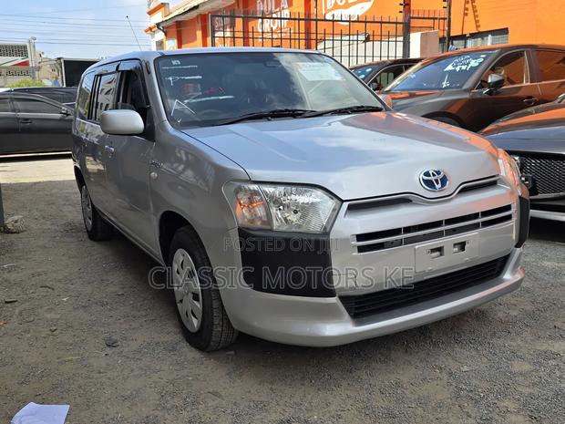 Toyota Succeed 2019 Silver