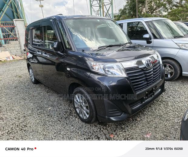 Toyota Roomy 2018 Black