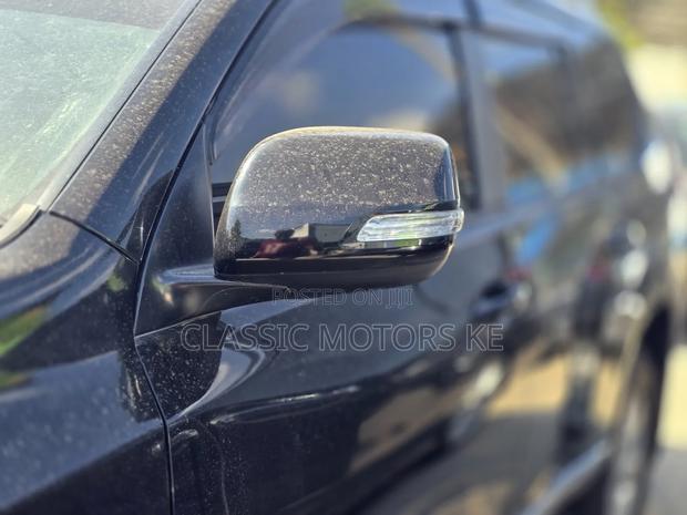 Toyota Land Cruiser Prado 2.8 2022 Black