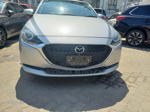 Mazda 2 2020 Silver