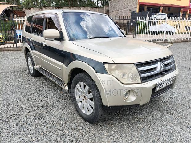 Mitsubishi Pajero 2006 Gold