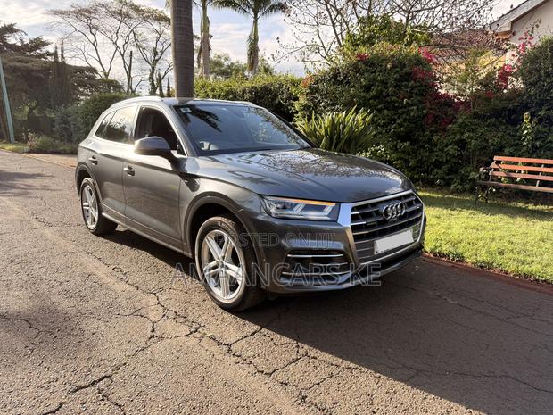 Audi Q5 2.0T Premium AWD quattro 2018 Gray