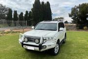 Toyota Land Cruiser 4.5 V8 VXR 2020 White for sale