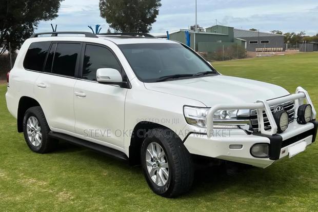 Toyota Land Cruiser 4.5 V8 VXR 2020 White