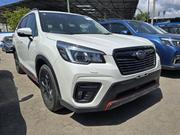 Subaru Forester Touring AWD 2019 White for sale