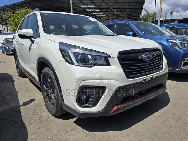 Subaru Forester Touring AWD 2019 White