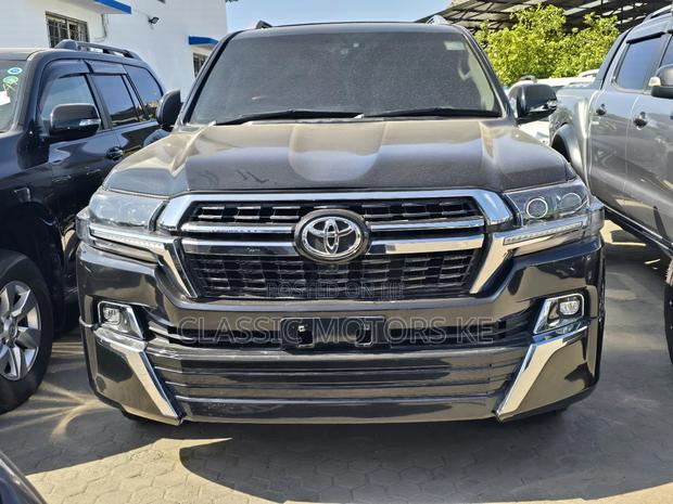 Toyota Land Cruiser 4.5 V8 VXR 2015 Black
