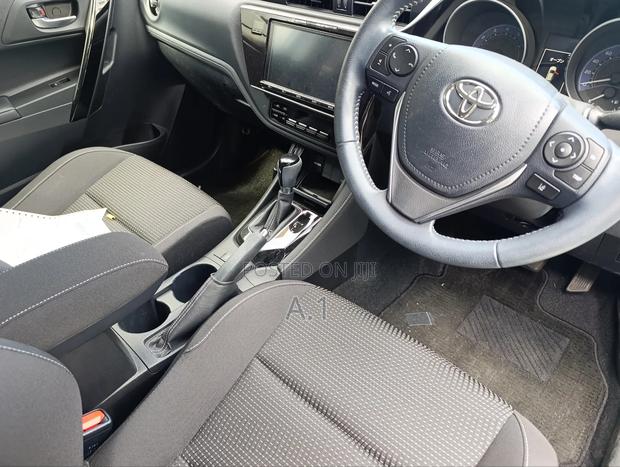 Toyota Auris 2018 White