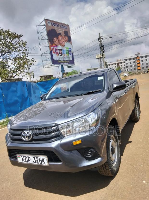 Toyota Hilux 2023 Matt Black