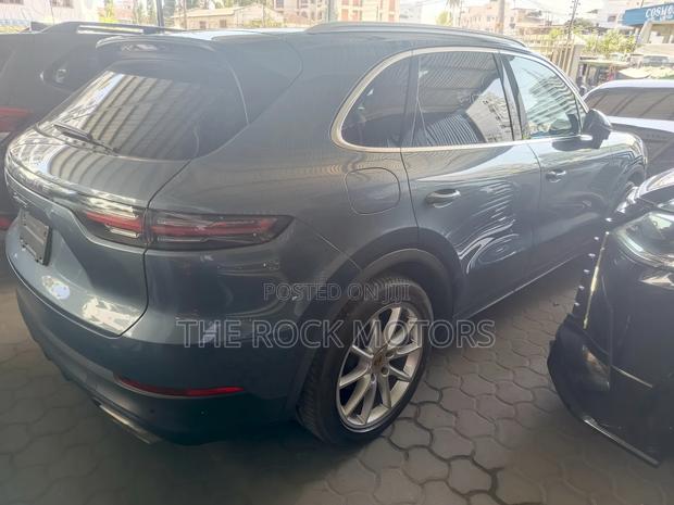 Porsche Cayenne 2019 Blue