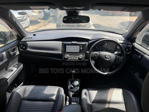 Toyota Corolla Fielder 2018 Black