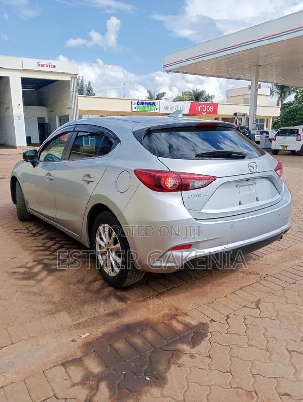 Mazda Axela 2018 Silver