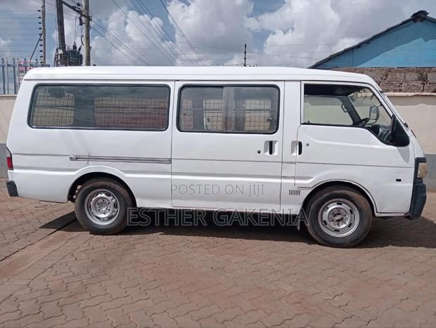 Mitsubishi Delica 2006 White