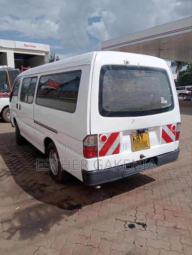 Mitsubishi Delica 2006 White