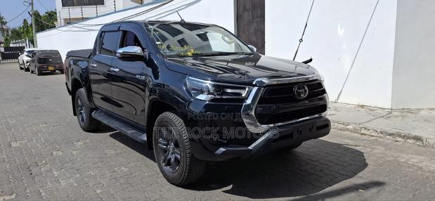 Toyota Hilux 2020 Black