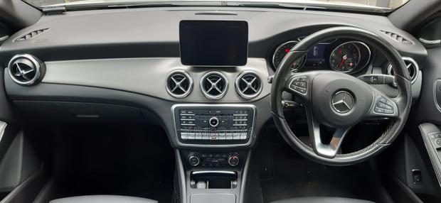 Mercedes-Benz GLA-Class 2017 White