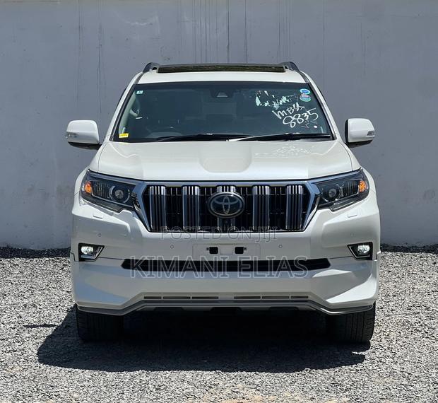 Toyota Land Cruiser Prado 2.8 2019 White