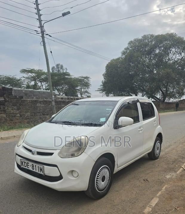 Toyota Passo 2015 White