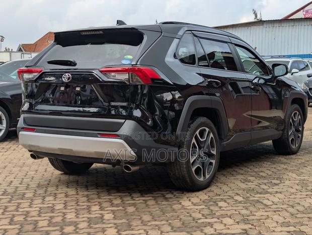 Toyota RAV4 Adventure 2019 Black