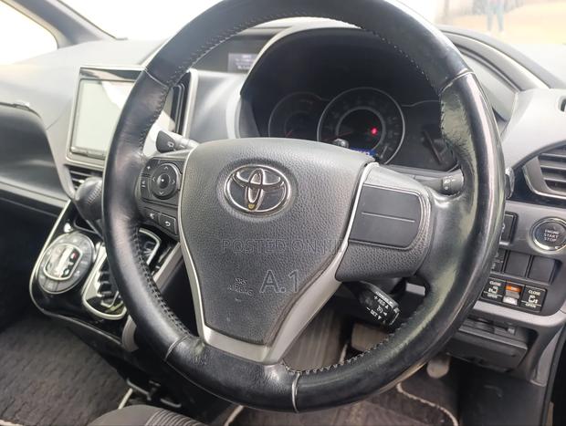 Toyota Voxy 2018 Black