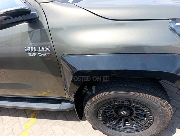 Toyota Hilux Revo Double Cab Deisel 2.8 AWD 2019 Gray