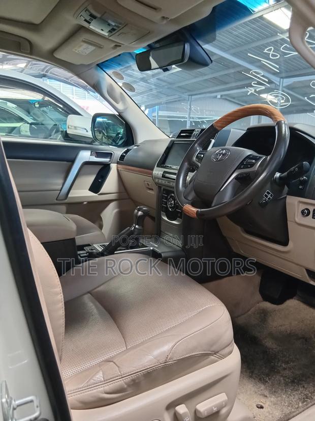 Toyota Land Cruiser 79 Series 2018 White