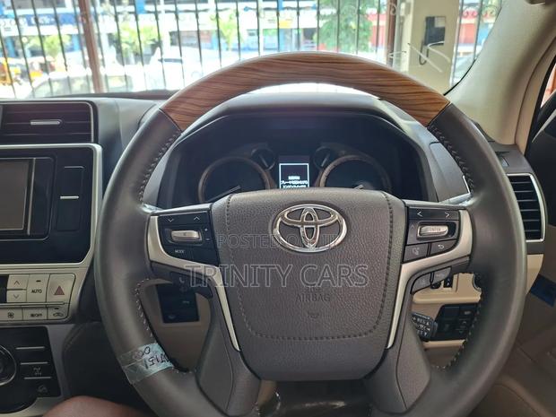 Toyota Land Cruiser Prado 2.8 2019 White