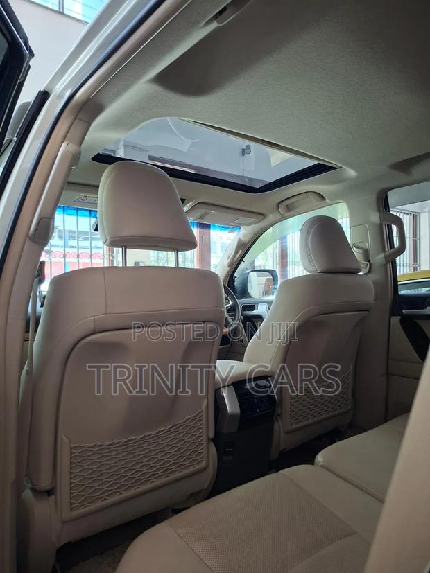 Toyota Land Cruiser Prado 2.8 2019 White
