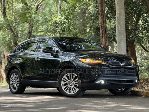 Toyota Harrier 2.0 2020 Black