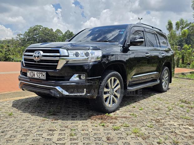 Toyota Land Cruiser 2011 Black