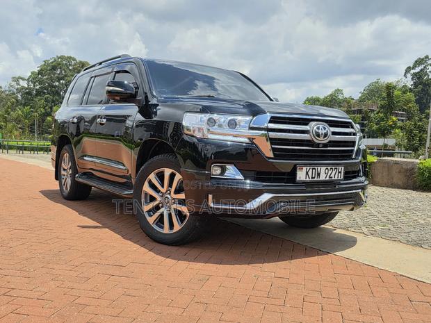 Toyota Land Cruiser 2011 Black