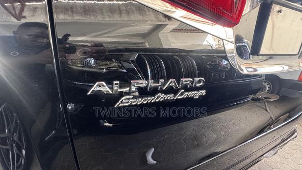 Toyota Alphard 2.5 Petrol FWD 2021 Black