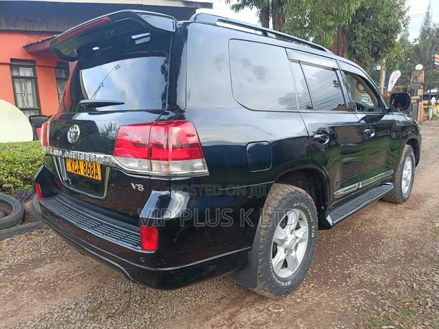 Toyota Land Cruiser 100 4.7 Executive 2008 Black