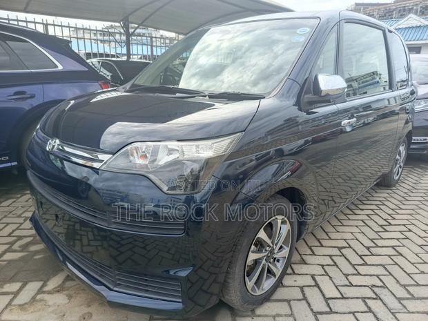 Toyota Spade 2019 Blue