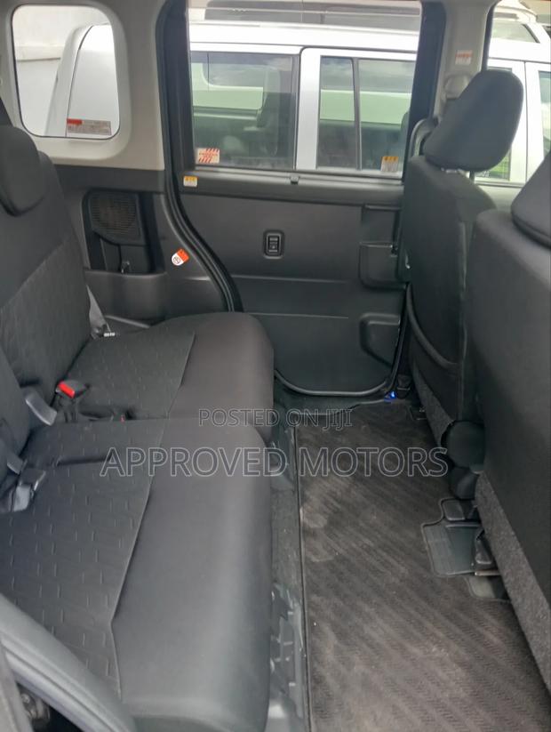 Toyota Roomy 2018 Black