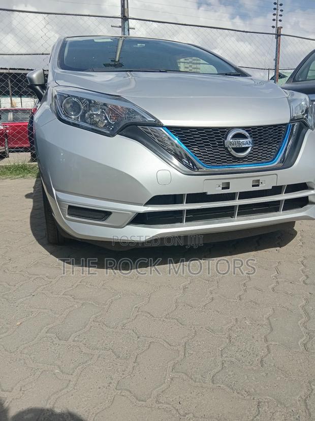 Nissan Note 2018 Silver
