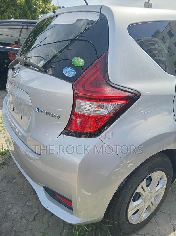 Nissan Note 2018 Silver