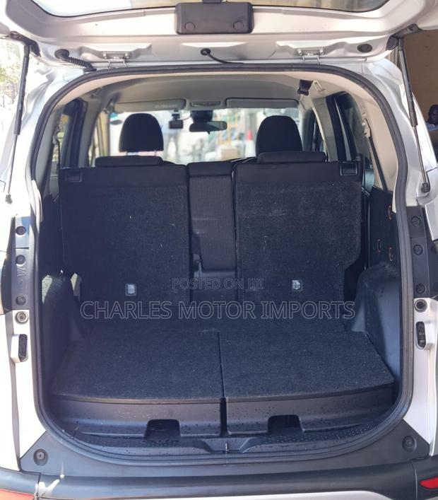 Toyota Sienta 1.5 Hybrid FWD 2020 Silver