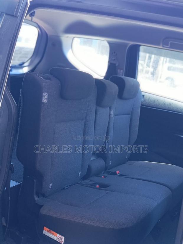 Toyota Sienta 1.5 Hybrid FWD 2020 Silver