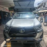 Toyota Hilux 2024 Gray for sale