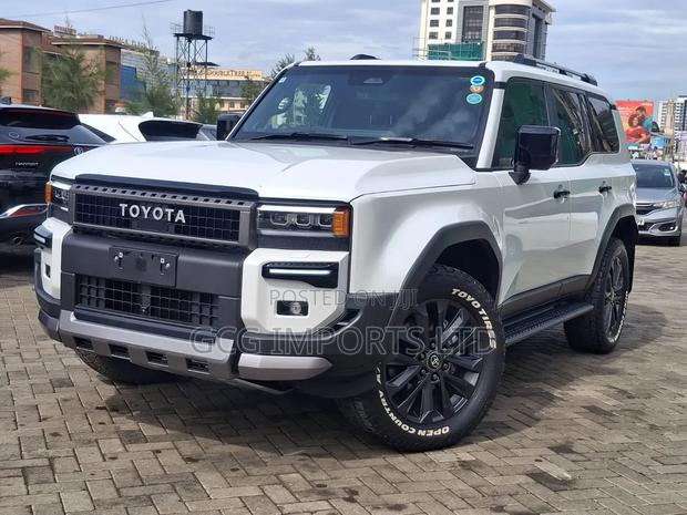 Toyota Land Cruiser Prado 2.8 2024 White
