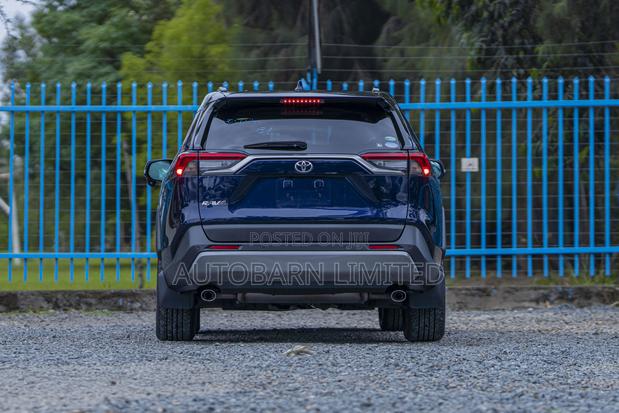 Toyota RAV4 Adventure 2019 Blue